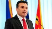 «Ατσάλινος» ο Ζάεφ στα Σκόπια: Απέφυγε την πρόταση μομφής και συνεχίζει να κυβερνά χωρίς πρόωρες εκλογές