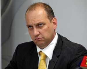 Αντιδρά η διοίκηση μπλε λεωφορείων - τρόλεϊ στην κατάργηση των ελεγκτών