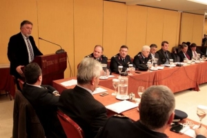 Γ. Πανούσης: Υπερ της εισαγωγής μεταναστών στις σχολές της ΕΛ.ΑΣ.