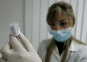 Υπάρχει επάρκεια στα εμβόλια για την ιλαρά, διαβεβαιώνει το υπ. Υγείας