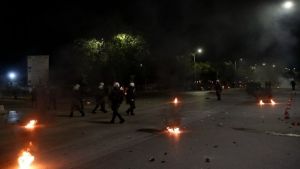 ΑΠΘ: Επίθεση με μολότοφ σε αστυνομικούς τα ξημερώματα