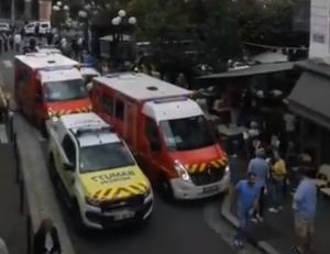Γαλλία: Αυτοκίνητο τραυμάτισε θαμώνες μιας καφετέριας (pic &amp; vid)