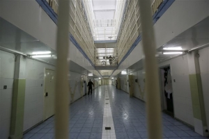 Νέο «ρήγμα» με το υπουργείο από τη… διαρρύθμιση σε κελί του Αυλώνα