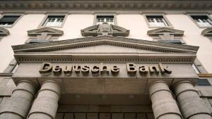 H Deutsche Bank αποσύρεται από τη Ρωσία
