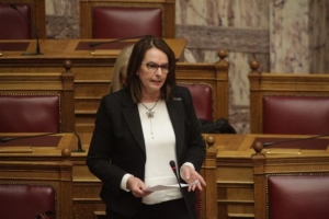Παπανάτσιου: Εξομοιώνονται φορολογικά οι βουλευτές