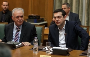 Ανησυχία στην Κοινοβουλευτική Ομάδα του ΣΥΡΙΖΑ για τους όρους ενδεχόμενης συμφωνίας - Προγραμματικές δηλώσεις... σε δόσεις