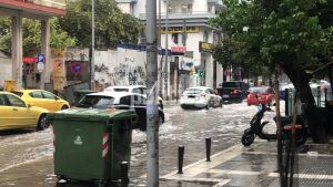 Τουλάχιστον 80 κλήσεις δέχθηκε η Πυροσβεστική κατά τη διάρκεια της καταιγίδας