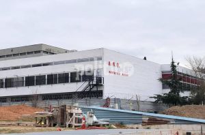 ΑΠΘ: Πανεπιστημιακή λέσχη δύο ταχυτήτων – Πλέον και καθήμενοι (pics &amp; vid)