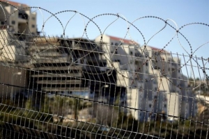 Θορυβεί τη διεθνή κοινότητα ο πρώτος εβραϊκός οικισμός εδώ και 25 χρόνια