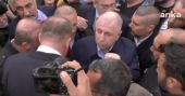 Ουμίτ Οζντάγ: Ο βουλευτής με τους εκατομμύρια ακολούθους στα social media, που εκνευρίζει τον Ερντογάν