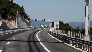 Eργασίες κοπής πρασίνου στην ΕΟ Θεσσαλονίκης – Έδεσσας