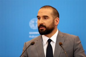 Τζανακόπουλος: Δεν τίθεται θέμα προληπτικής πιστοληπτικής γραμμής