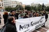 Καταβολή δεδουλευμένων υποσχέθηκε ο Μουζάλας στους συμβασιούχους της Υπηρεσίας Ασύλου