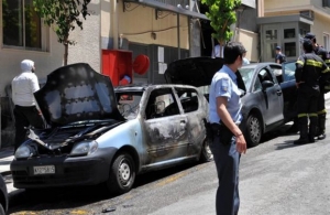 Καταδρομική επίθεση με μολότοφ στο ΑΤ Εξαρχείων