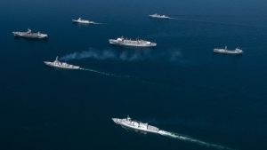 Βρετανία: Το βρετανικό ναυτικό ανακοινώνει την κατάρριψη πυραύλου των Χούθι που στόχευε εμπορικό πλοίο στον Κόλπο του Άντεν
