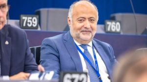 Δημ. Τσιόδρας στην Κομισιόν: Δραστικά μέτρα για τη στήριξη των μικρομεσαίων επιχειρήσεων