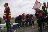 Γαλλία: Αστυνομική επέμβαση σε διυλιστήριο που ήλεγχαν εργαζόμενοι