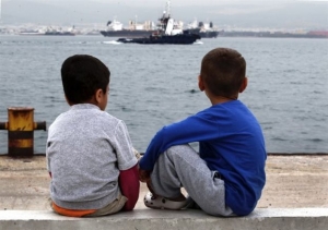 Εγκλωβισμένοι στα νησιά 10.000 πρόσφυγες