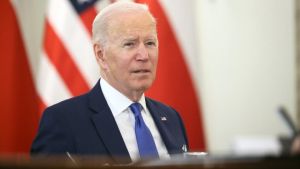 Μπάιντεν: «Δεν έχει τελειώσει η τραπεζική κρίση»