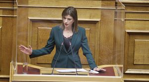 Κ. Νοτοπούλου: “Στις φλόγες τα λεωφορεία του ΟΑΣΘ”