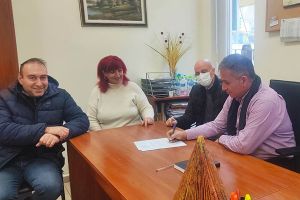 Προχωρούν τα έργα ανάπλασης στις αυλές δέκα σχολικών μονάδων του δήμου Κιλκίς