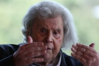 Μίκης Θεοδωράκης: «Ο ΣΥΡΙΖΑΝΕΛ στην ιστορία ως η δεξιότερη κυβέρνηση»