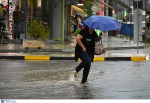Καλοκαιρινό μπουρίνι με βροχές και καταιγίδες το Σάββατο