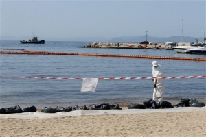 Ολοκληρώθηκαν οι εργασίες απορρύπανσης στον Σαρωνικό
