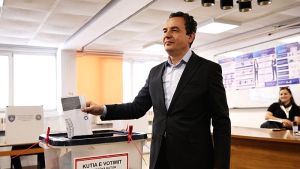 Ανατροπή στο Κόσοβο: Νίκη του Αλμπιν Κούρτι χωρίς αυτοδυναμία σύμφωνα με exit poll