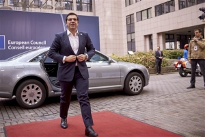 Σύνοδος Κορυφής: Επιμένει για λύση στο χρέος εντός 2016 η ελληνική κυβέρνηση