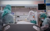 Θρήνος στις ΗΠΑ: Πάνω από 700.000 οι θάνατοι από κορονοϊό