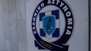 Συνελήφθη ανήλικος για οδήγηση κλεμμένης μοτοσικλέτας που προσέκρουσε σε περιπολικό