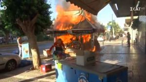 Ξέσπασε φωτιά σε περίπτερο στην Καλλιθέα