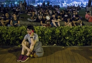 Χονγκ Κονγκ: Eκπρόσωπος του κυβερνήτη συναντάται με φοιτητές