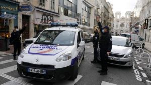 Γαλλία: Η Νίκαια θέλει να περιορίσει την εισροή τουριστών