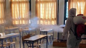 Απολυμάνθηκαν τρία σχολεία στη Σίνδο καθώς τρεις μαθητές επιβεβαιώθηκε ότι είναι ασυμπτωματικοί φορείς του κορονοϊού