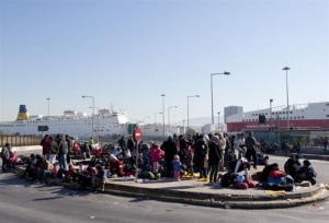 Προβληματισμός εμπόρων Πειραιά για τον αυξημένο αριθμό μεταναστών