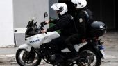 Συνελήφθη 26χρονος που έφτυσε αστυνομικούς με την κατηγορία της διασποράς κορωνοϊού