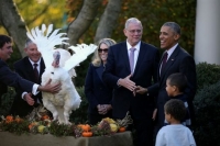 Χωρίς τις κόρες του ο Ομπάμα έδωσε χάρη στη γαλοπούλα