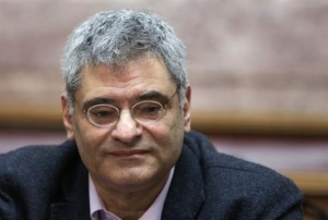 Μίλτος Κύρκος: Τρόικα και κυβερνήσεις μειώνουν μισθούς και σώζουν πελατειακό κράτος