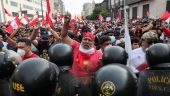 Περού: Εκτεταμένα επεισόδια μεταξύ διαδηλωτών και αστυνομίας – Προσπάθεια για κατάληψη του αεροδρομίου