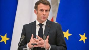 Μακρόν: «Η Γαλλία προσφέρθηκε να πραγματοποιήσει τη δική της ανθρωπιστική επιχείρηση στην Μαριούπολη»