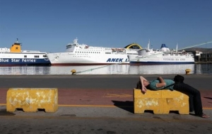 Για 2η ημέρα δεμένα τα πλοία λόγω απεργίας της ΠΝΟ
