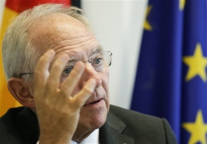 Γιατί επιμένει ο Σόιμπλε σε χρησμούς και απειλές