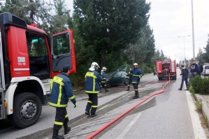 Πυρκαγιά σε φορτηγό στην εθνική οδό Αθηνών - Θεσσαλονίκης
