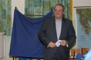 Κίνημα υπέρ ενεργού συμμετοχής του Κ. Καραμανλή στο δημοψήφισμα