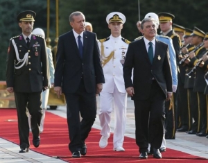 Θα τολμήσει ο Γκιουλ να τα βάλει με τον Ερντογάν;