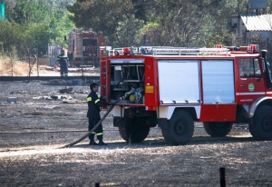Υπό μερικό έλεγχο οι πυρκαγιές στον Όλυμπο και στη Μόρφα Αυλίδας