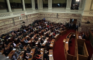 Αντίθετοι στην επιλογή Παυλόπουλου τέσσερις βουλευτές του ΣΥΡΙΖΑ