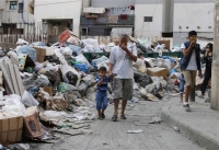 Βυρητός: Tα βουνά σκουπιδιών καταπίνουν την παράλυτη κυβέρνηση